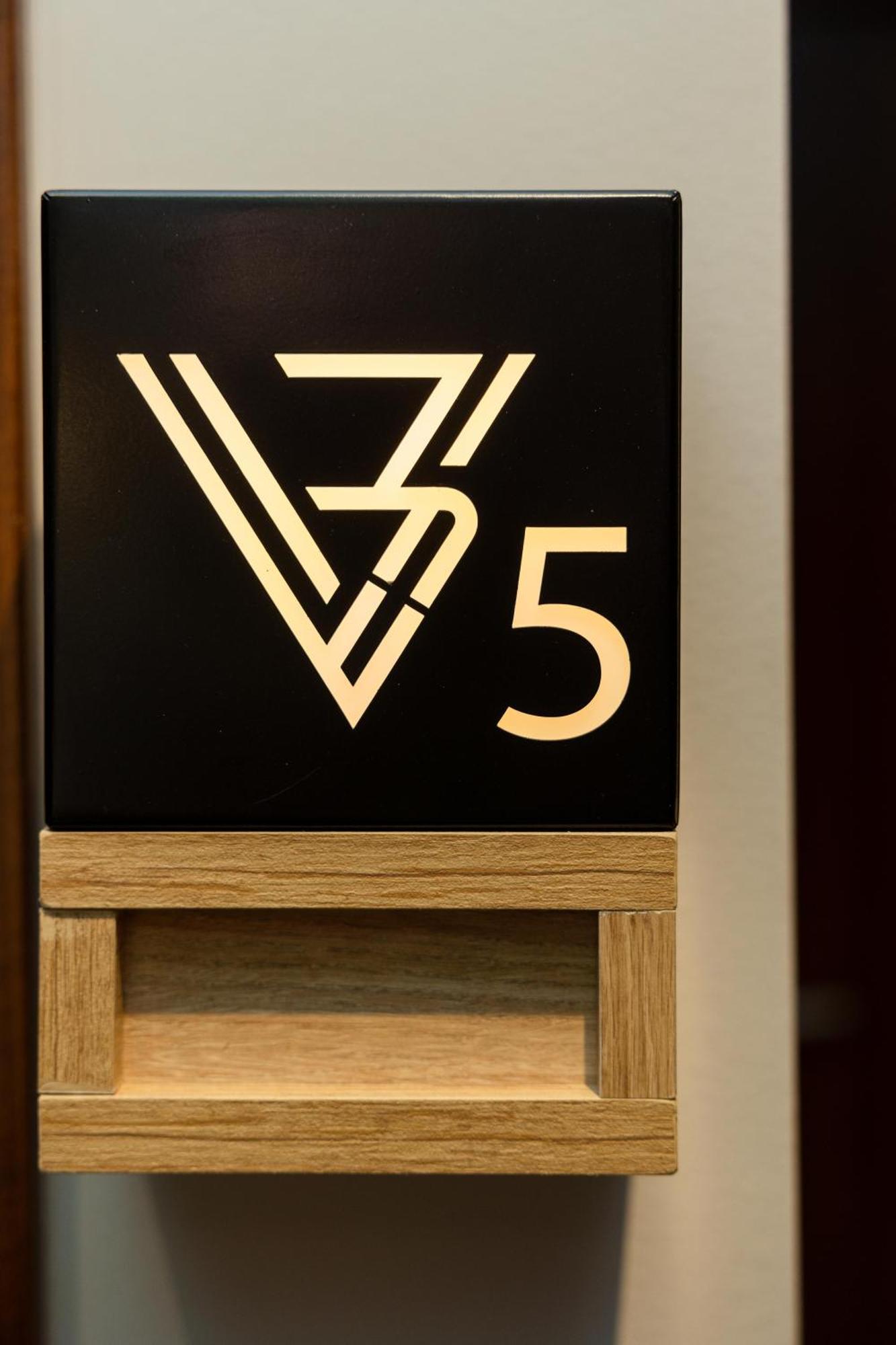 Valaoritou 3 Luxury Apartment *