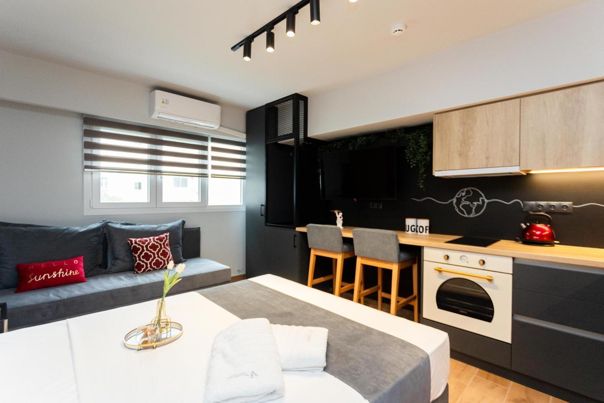 Valaoritou 3 Luxury Apartment